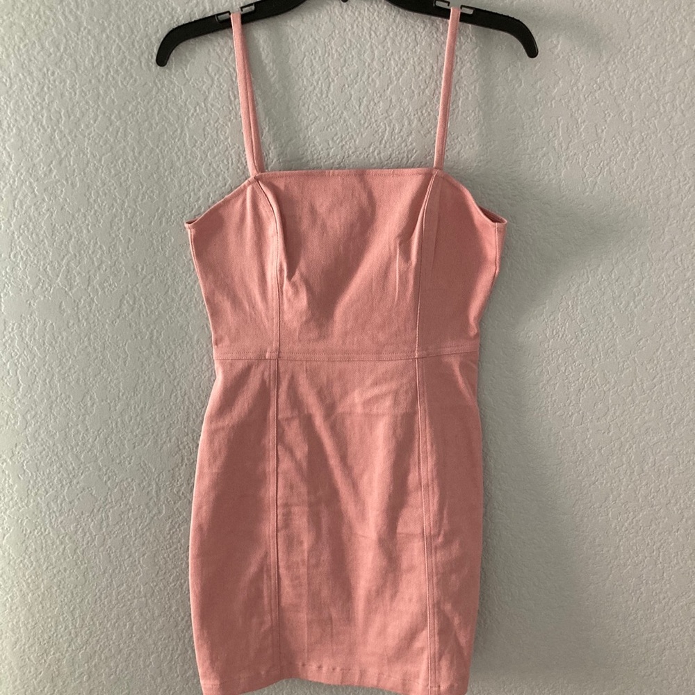 Pink fitted dress